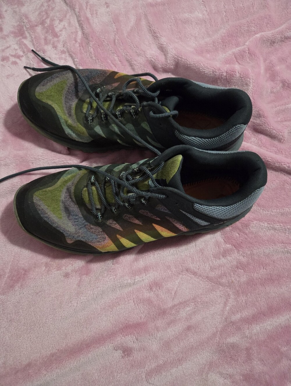 Merrell Men's Gray and Black Trail Sneaker with Vibram Logo - Picture 6 of 6